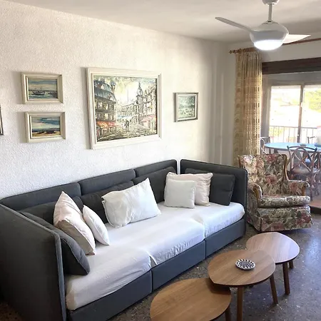 Peaceful In A Beachfront Complex