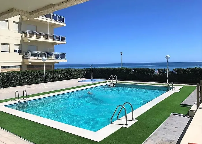 Peaceful In A Beachfront Complex