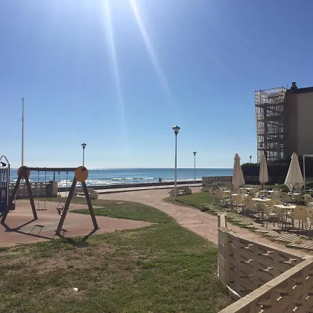 アパート Peaceful In A Beachfront Complex