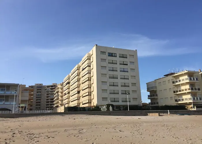 Peaceful In A Beachfront Complex アパート